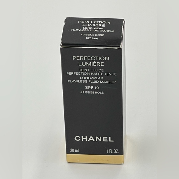 Perfection Lumière Long-Wearing Flawless Fluid Makeup SPF 10. 42 Beige rose - Picture 2 of 8